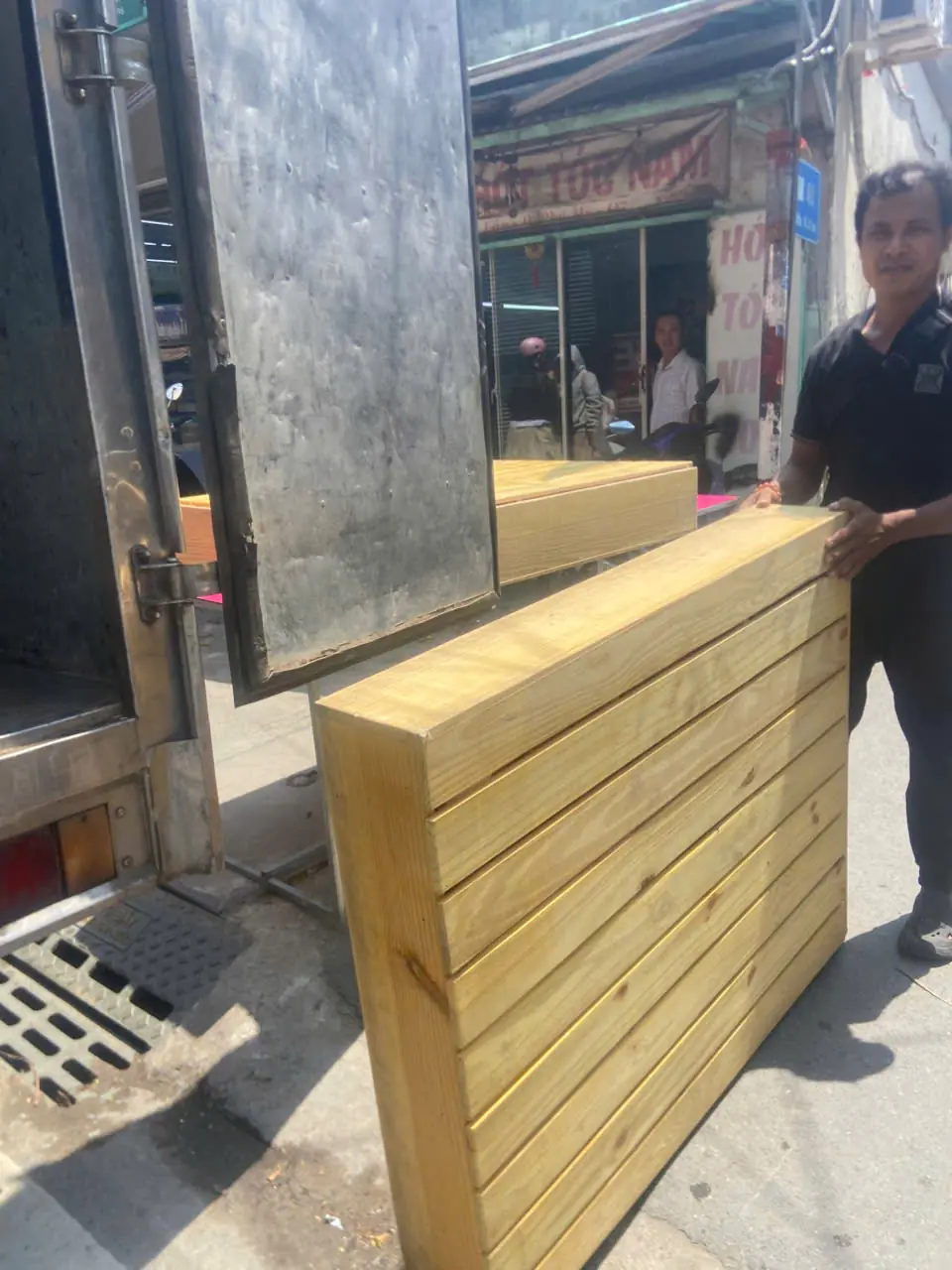 Chuyển Nhà Trọn Gói Tại Quận 7 – Nhà Bè: Tháo Lắp Máy Lạnh, Đóng Gói Đồ Đạc